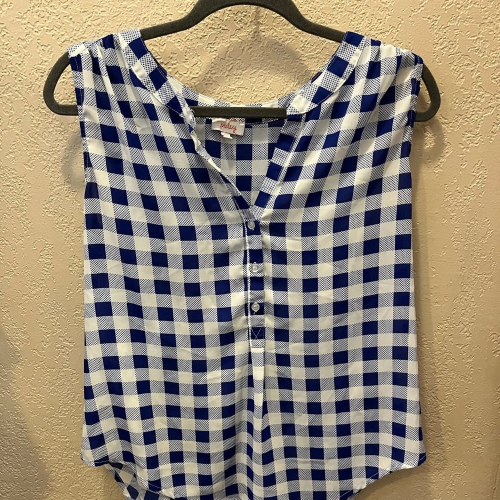 Gingham, blue and white, sleeveless, blouse/top with 3 buttons